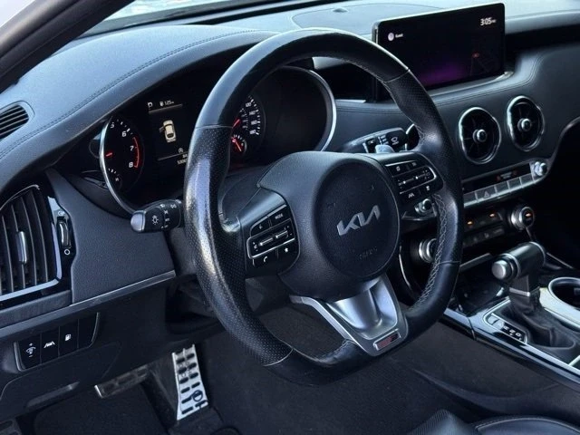 2022 Kia Stinger - Image 8 of 16