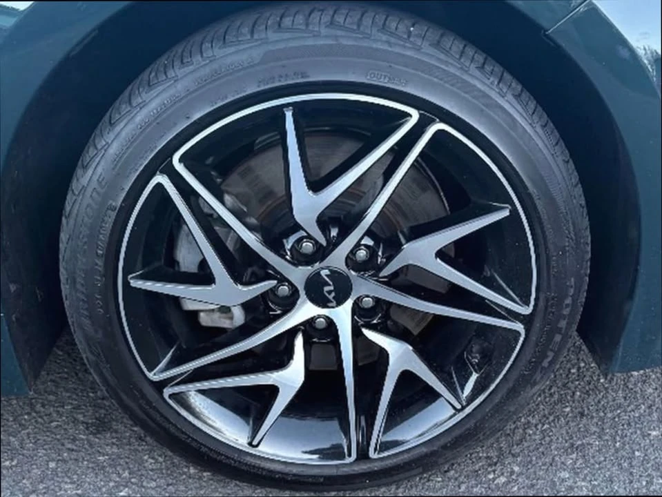 2022 Kia Stinger - Image 8 of 18