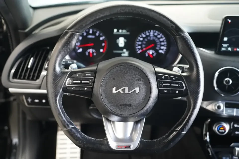 2022 Kia Stinger - Image 7 of 18