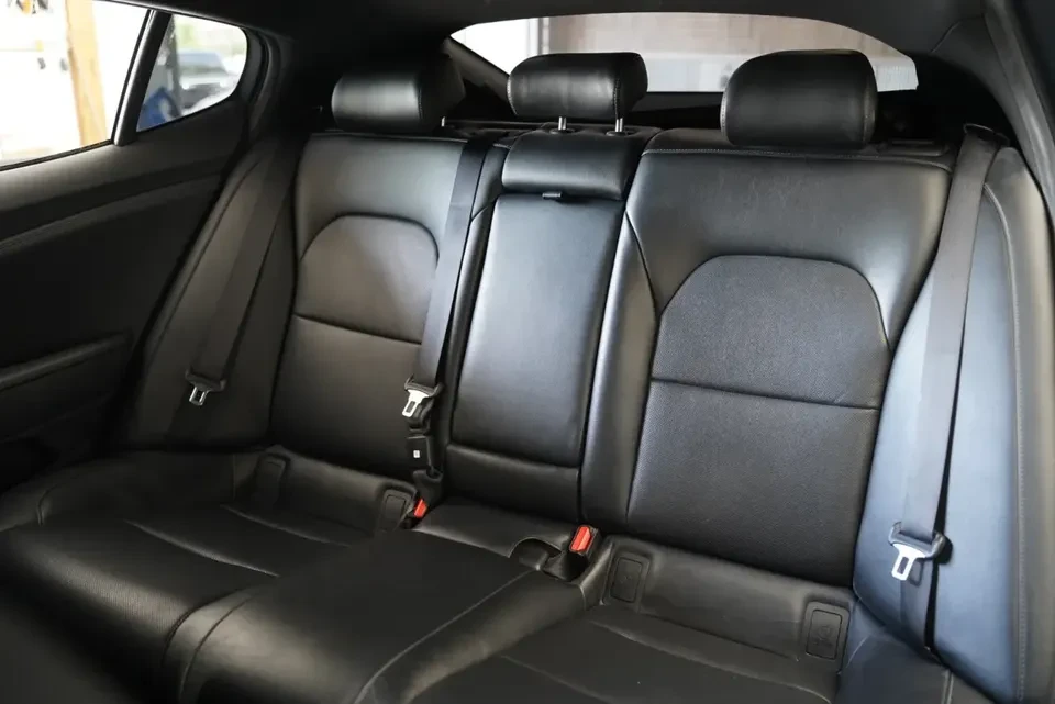 2022 Kia Stinger - Image 16 of 18