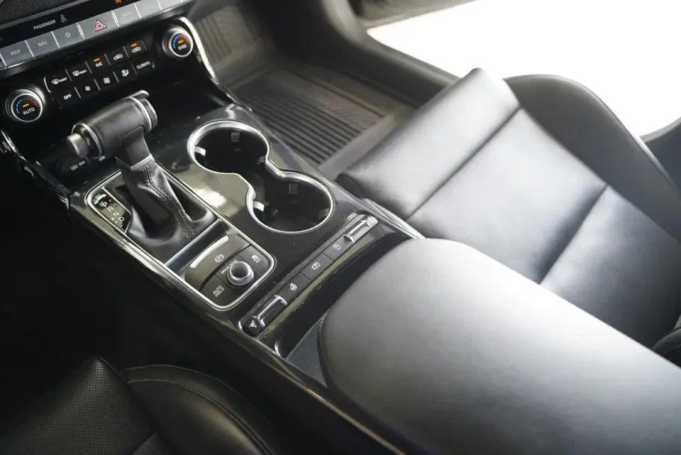 2022 Kia Stinger - Image 10 of 18