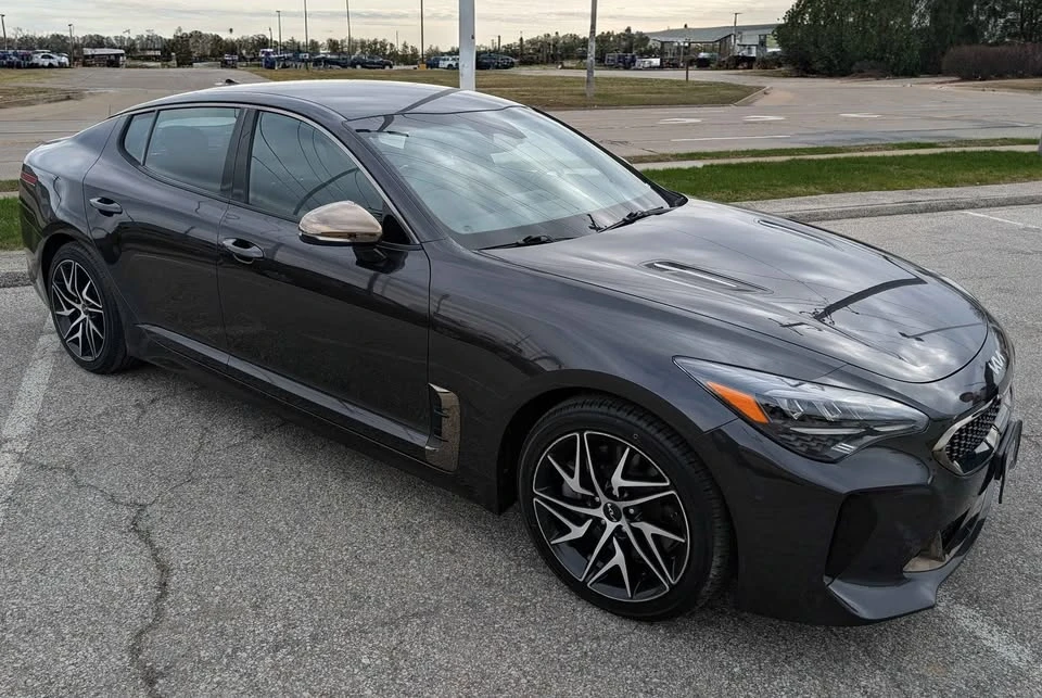 2022 Kia Stinger - Image 2 of 18