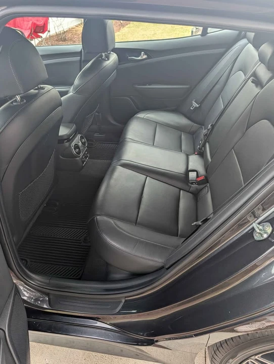 2022 Kia Stinger - Image 14 of 18