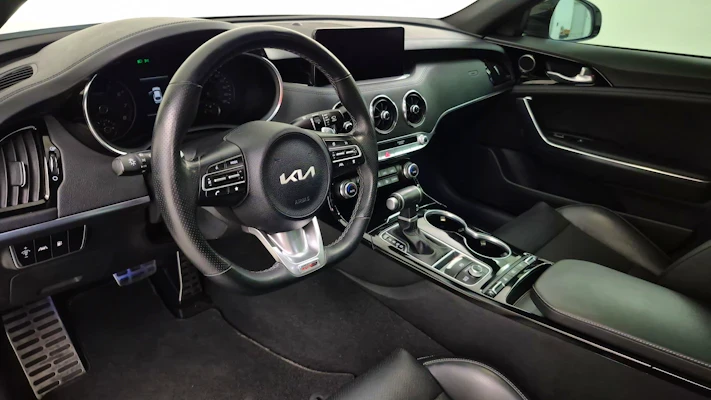 2022 Kia Stinger - Image 8 of 16