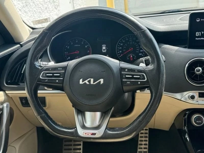 2022 Kia Stinger GT - Image 10 of 19
