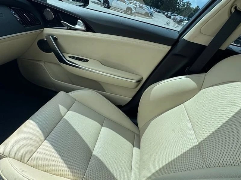 2022 Kia Stinger GT - Image 18 of 19