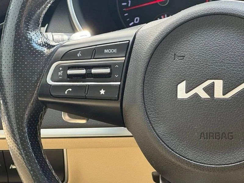 2022 Kia Stinger GT - Image 12 of 19
