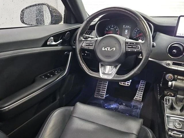 2022 Kia Stinger GT - Image 10 of 20