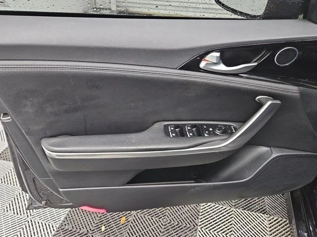 2022 Kia Stinger GT - Image 18 of 20