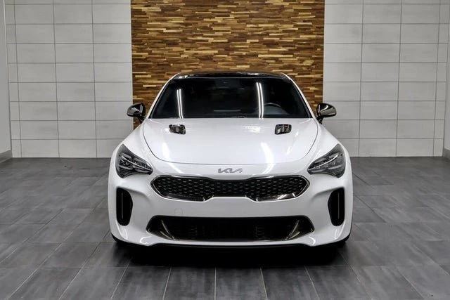 2022 Kia Stinger - Image 2 of 19