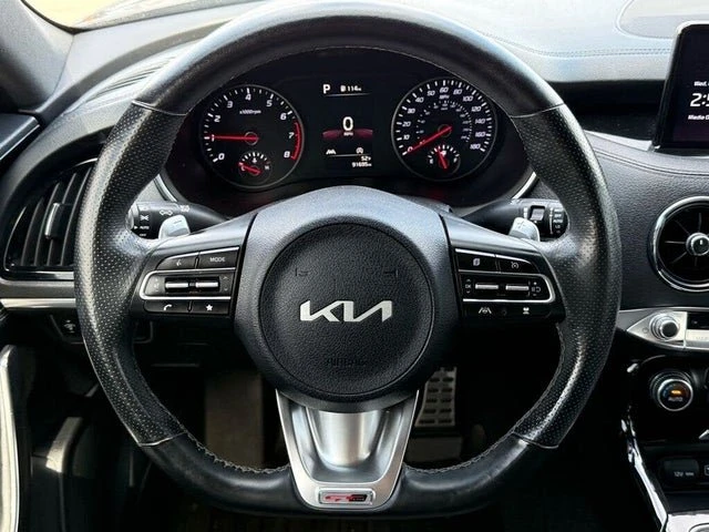 2022 Kia Stinger GT - Image 15 of 17