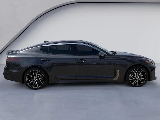 2022 Kia Stinger GT - Image 4 of 17