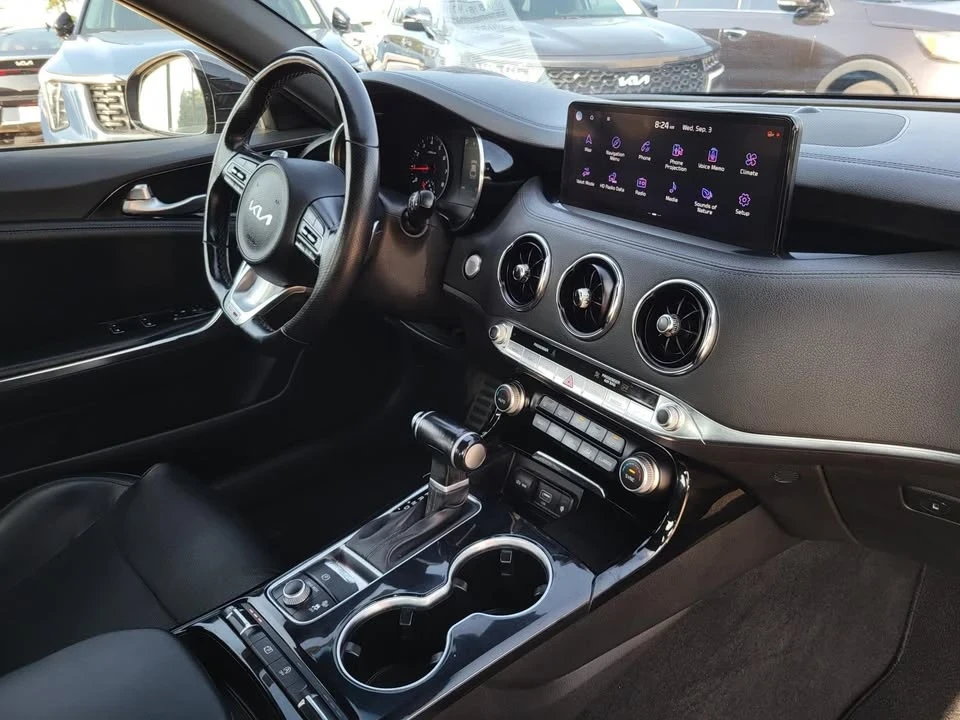 2022 Kia Stinger - Image 11 of 20