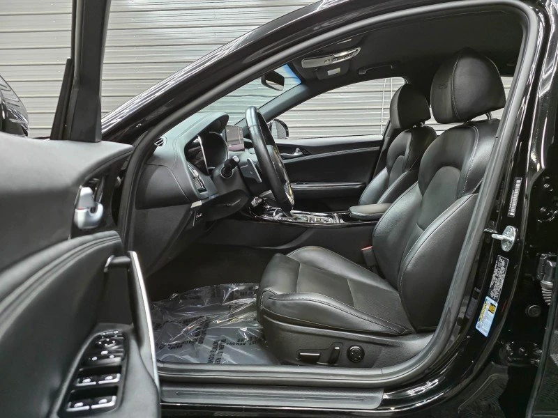 2022 Kia Stinger GT - Image 13 of 20