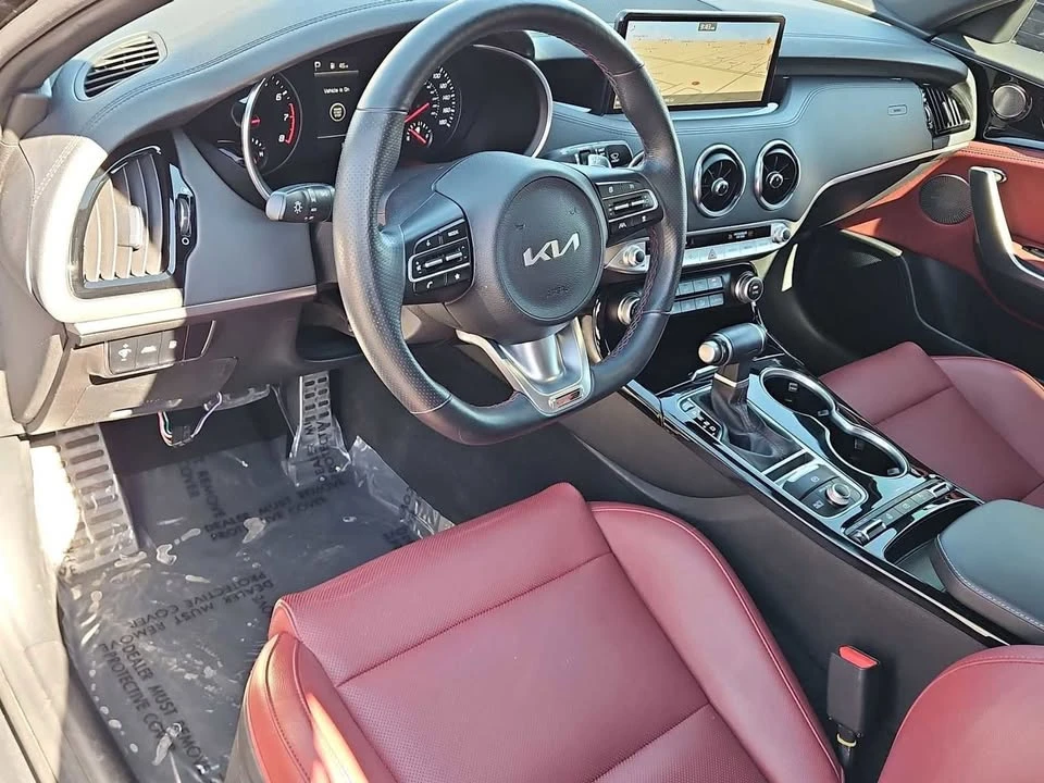 2022 Kia Stinger - Image 10 of 20