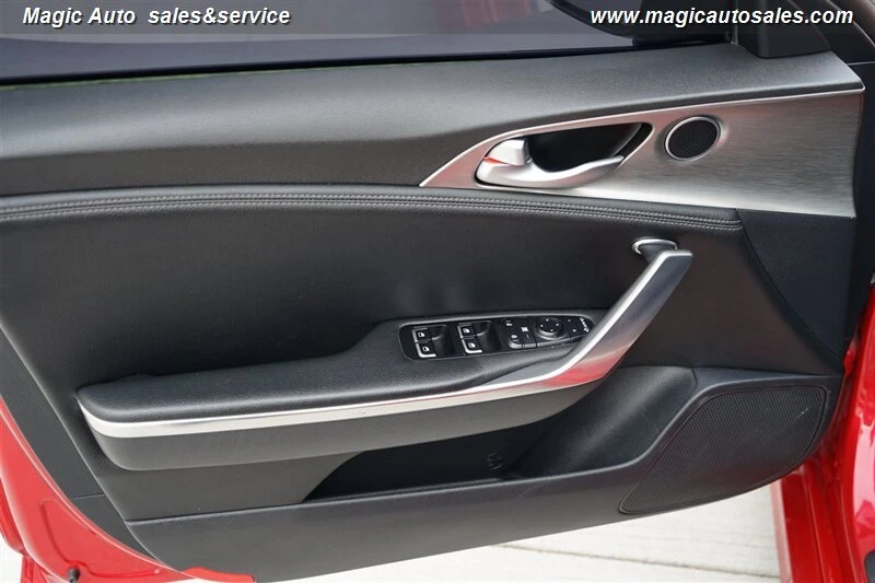 2022 Kia Stinger GT - Image 17 of 20