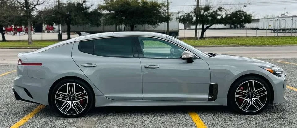 2022 Kia Stinger GT - Image 2 of 14