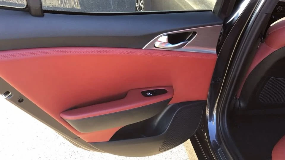 2022 Kia Stinger GT - Image 11 of 20