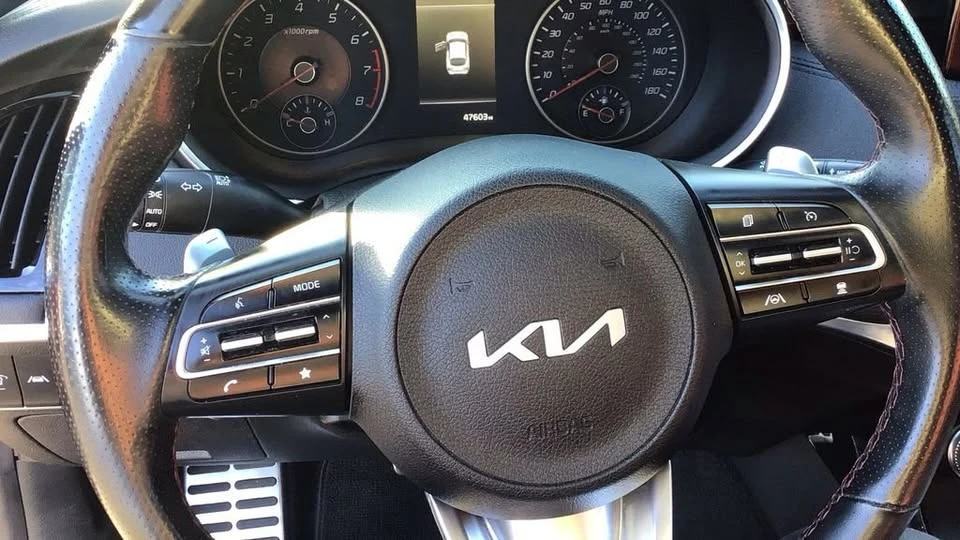 2022 Kia Stinger GT - Image 17 of 20