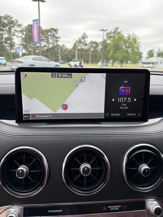 2022 Kia Stinger GT - Image 17 of 20