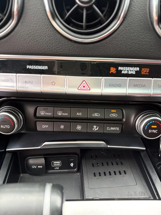 2022 Kia Stinger GT - Image 19 of 20