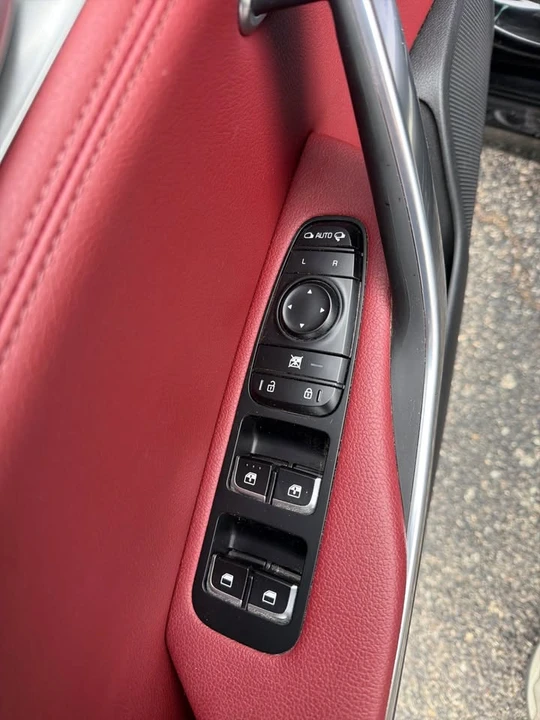 2022 Kia Stinger GT - Image 15 of 19