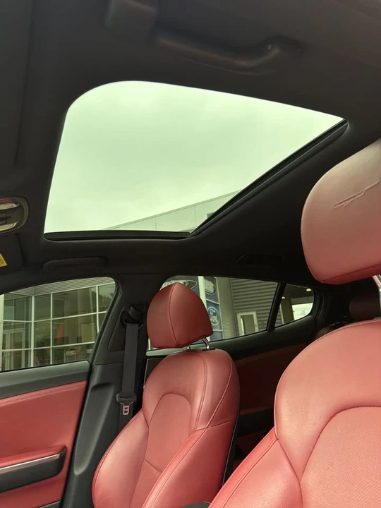 2022 Kia Stinger GT - Image 13 of 19