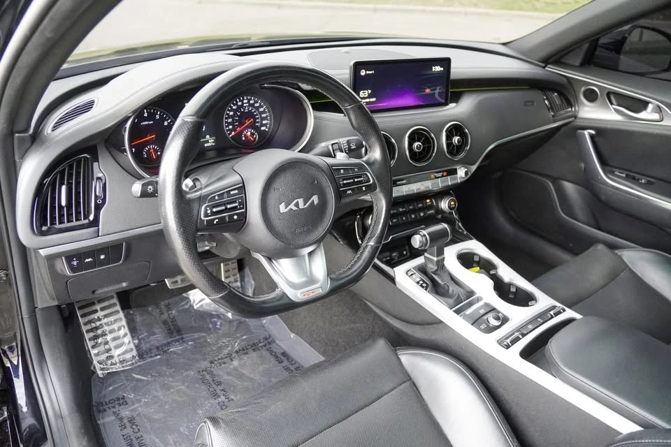 2022 Kia Stinger GT - Image 12 of 19