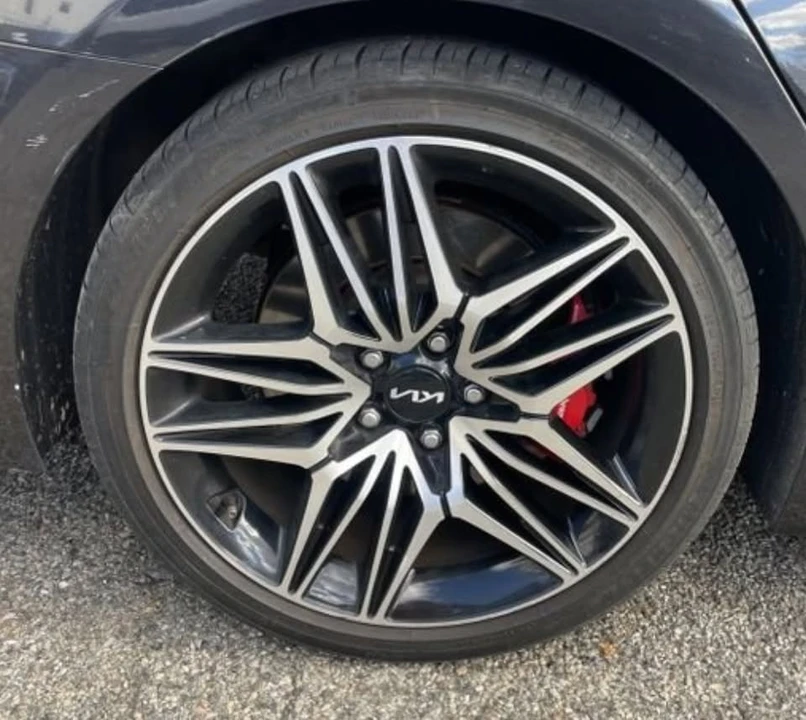 2022 Kia Stinger GT - Image 6 of 10