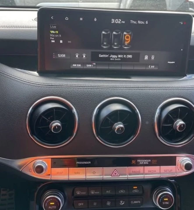2022 Kia Stinger GT - Image 7 of 10