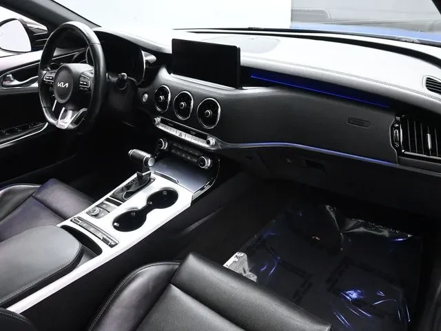 2022 Kia Stinger GT - Image 9 of 14