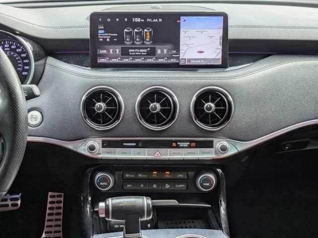 2022 Kia Stinger GT - Image 18 of 19