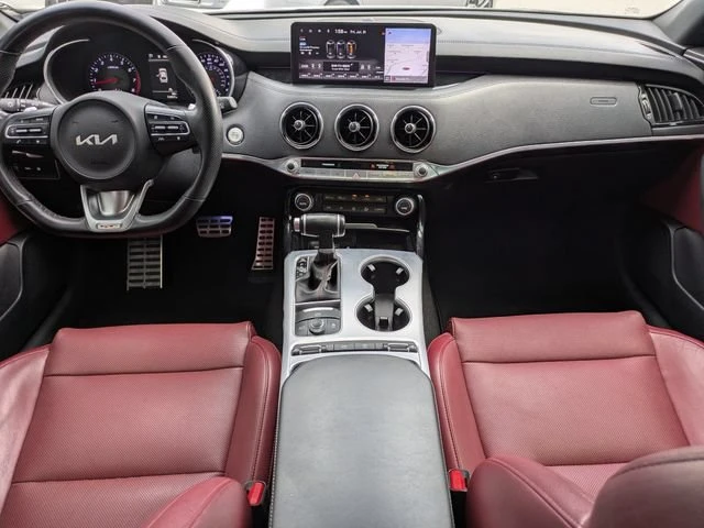 2022 Kia Stinger GT - Image 16 of 19