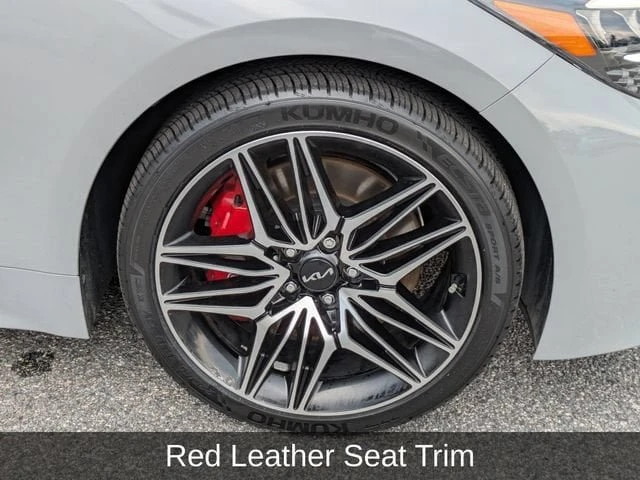 2022 Kia Stinger GT - Image 9 of 19