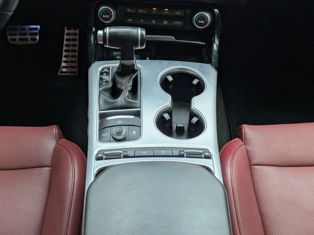 2022 Kia Stinger GT - Image 17 of 19