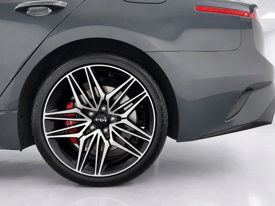 2022 Kia Stinger GT - Image 10 of 20