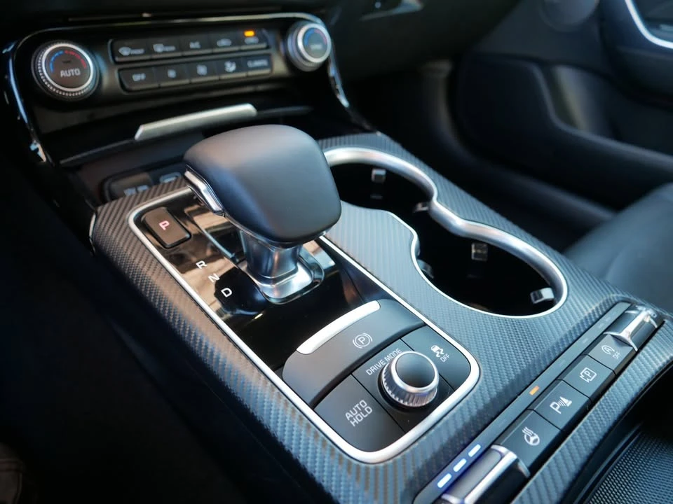 2022 Kia Stinger GT - Image 14 of 17