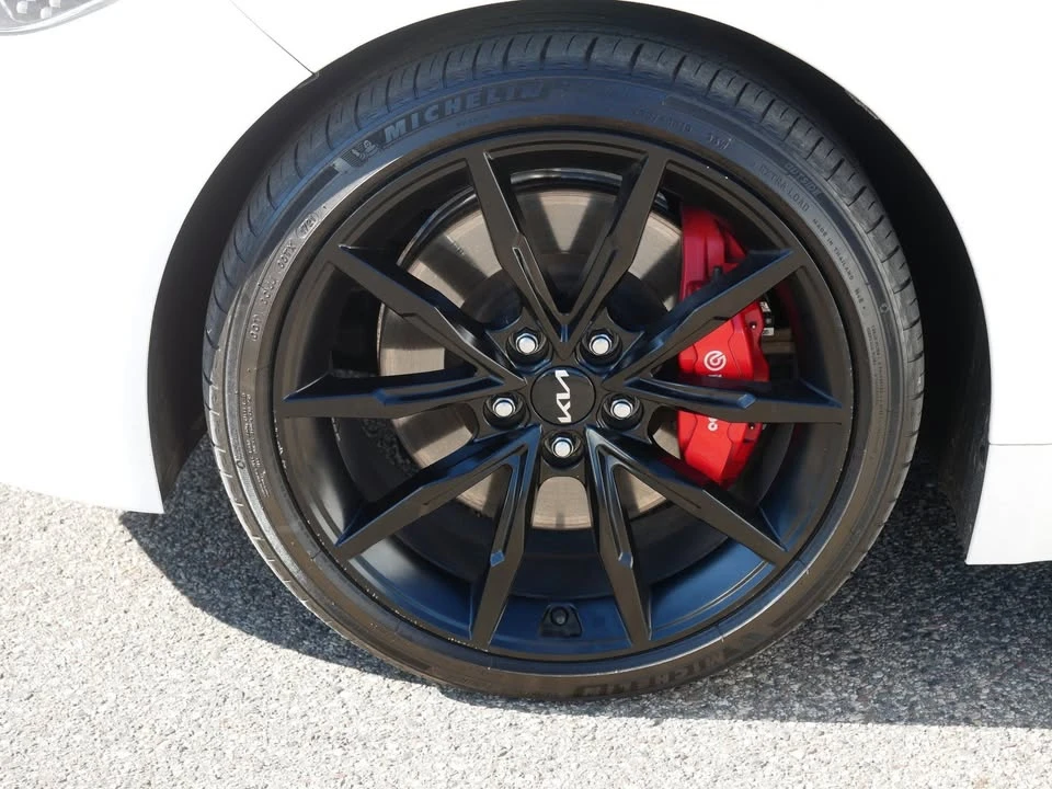 2022 Kia Stinger GT - Image 16 of 17