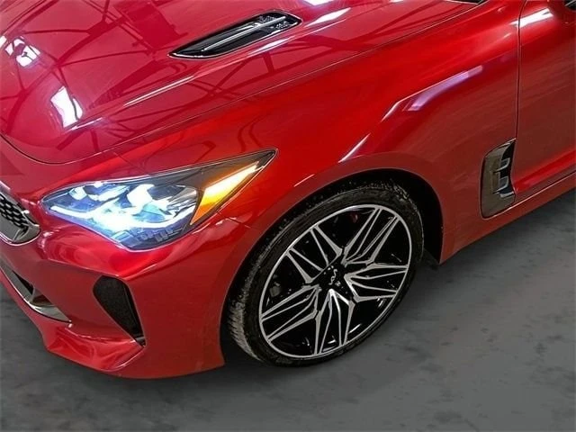 2022 Kia Stinger GT - Image 12 of 19