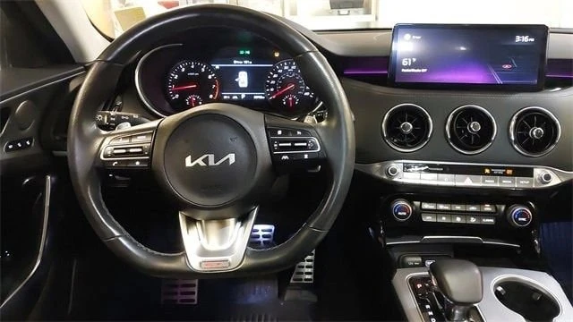 2022 Kia Stinger GT - Image 5 of 19