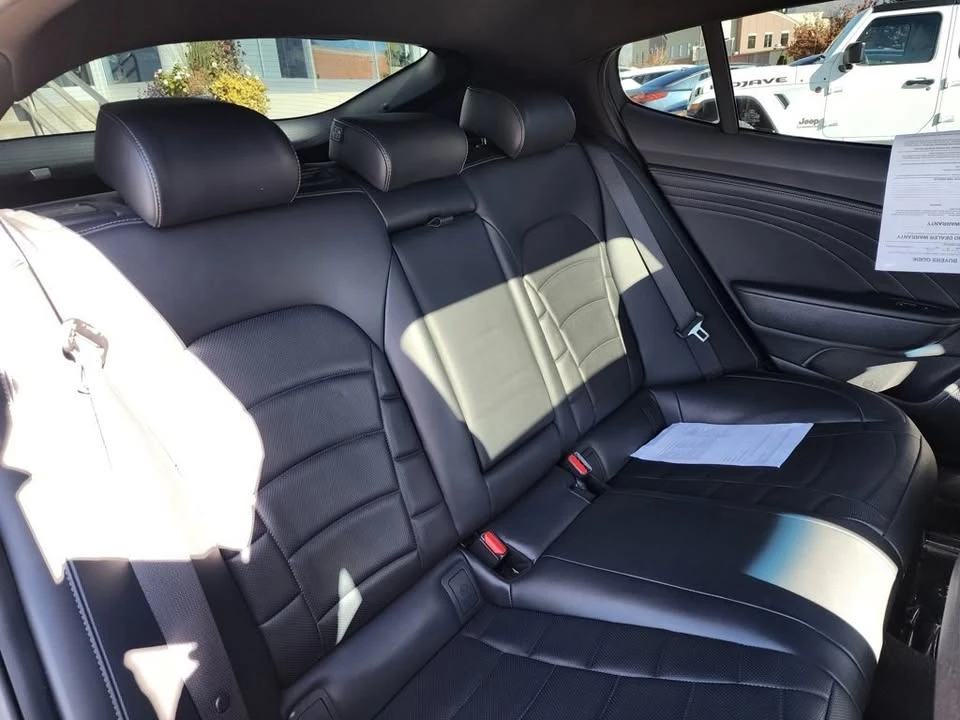 2022 Kia Stinger GT - Image 6 of 8