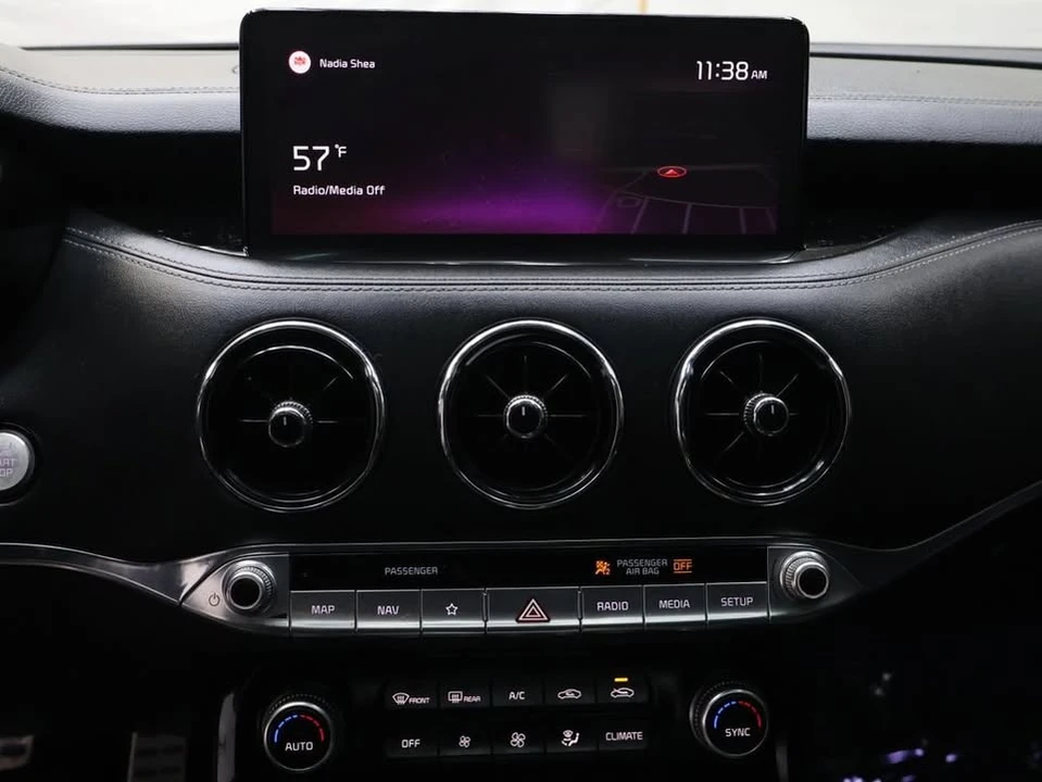 2022 Kia Stinger GT - Image 14 of 18