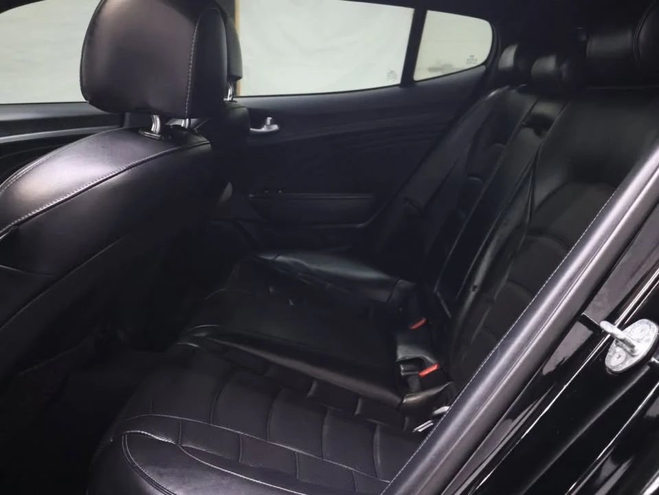 2022 Kia Stinger GT - Image 10 of 18