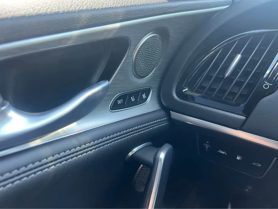 2022 Kia Stinger GT - Image 9 of 14
