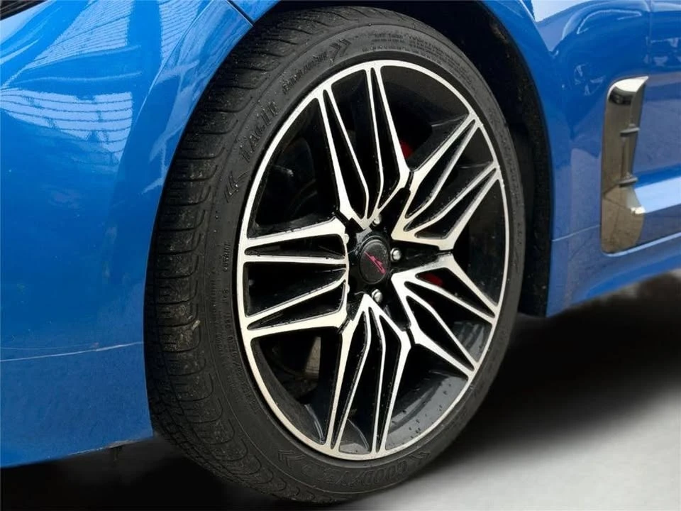 2022 Kia Stinger GT - Image 15 of 20