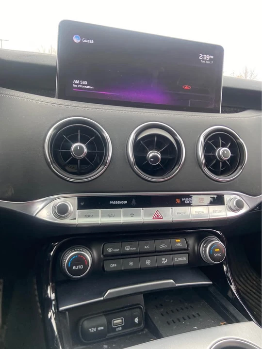 2022 Kia Stinger GT - Image 14 of 15