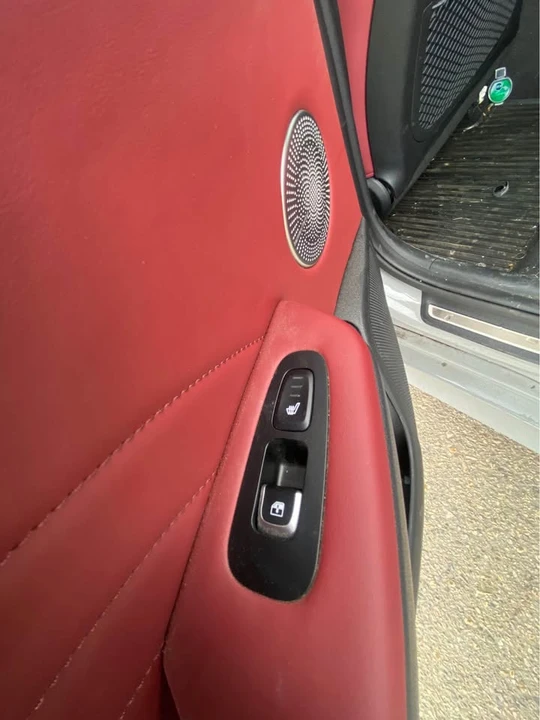 2022 Kia Stinger GT - Image 9 of 15