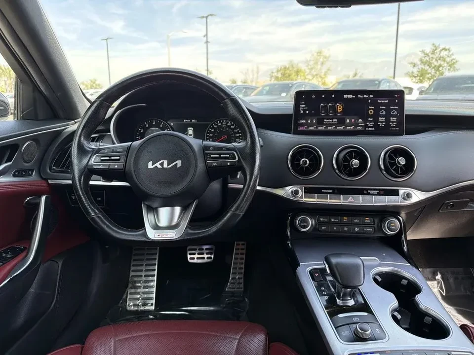 2022 Kia Stinger GT - Image 8 of 8