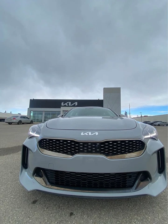 2022 Kia Stinger GT - Image 2 of 15