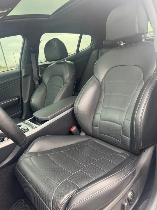 2022 Kia Stinger GT - Image 13 of 20